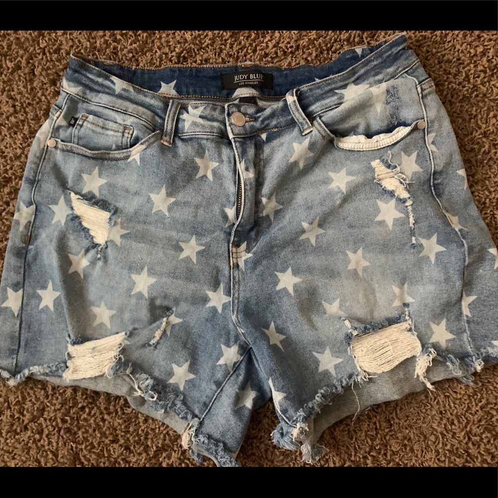 Judy Blue Star Shorts